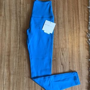 NWT Beyond Yoga Caught in The Midi Leggings
